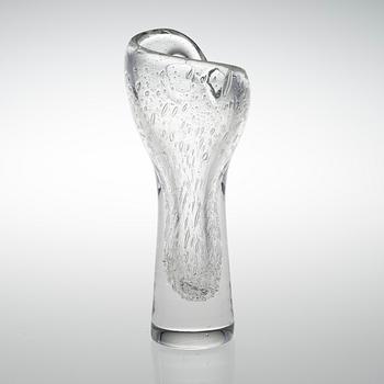 TIMO SARPANEVA, A GLASS SCULPTURE. Devil's Fist. Signed Timo Sarpaneva, Iittala. Early 1950s.