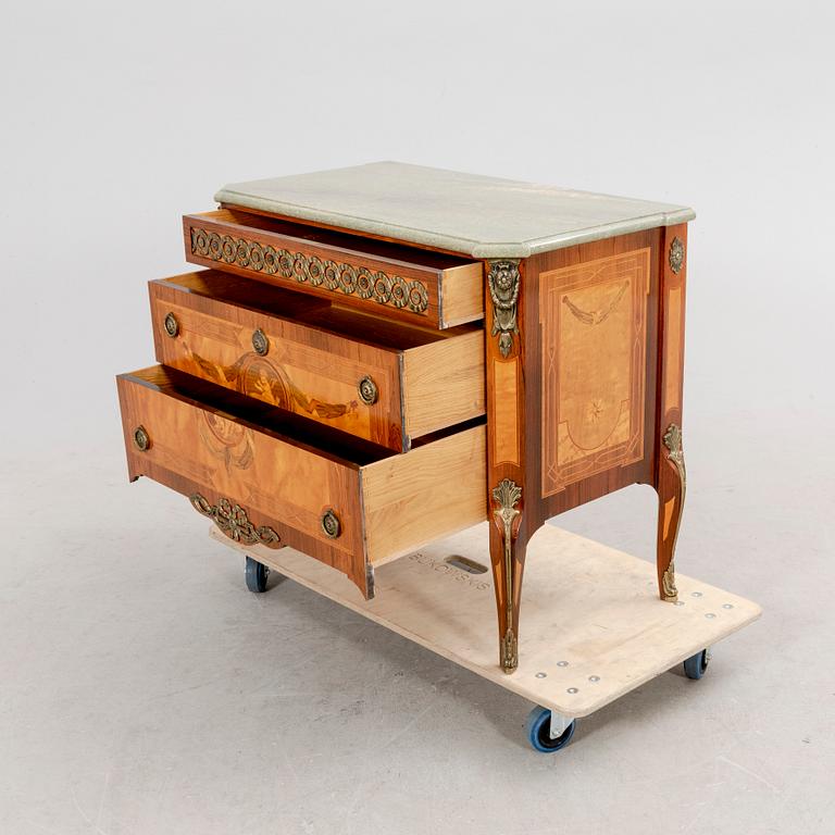 A mid 1900s  Gustavian style dresser.