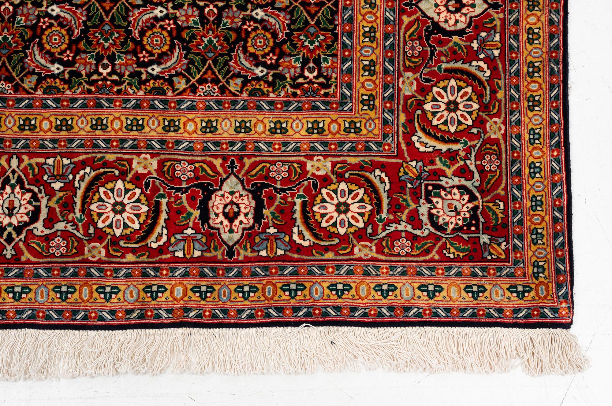 Matta, Täbriz, ca 300 x 207 cm.