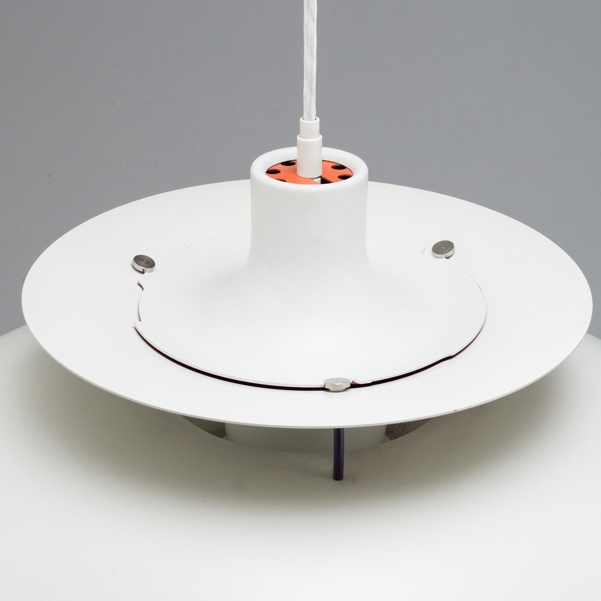 POUL HENNINGSEN, taklampa, "PH- 5", för Louis Poulsen, Danmark.