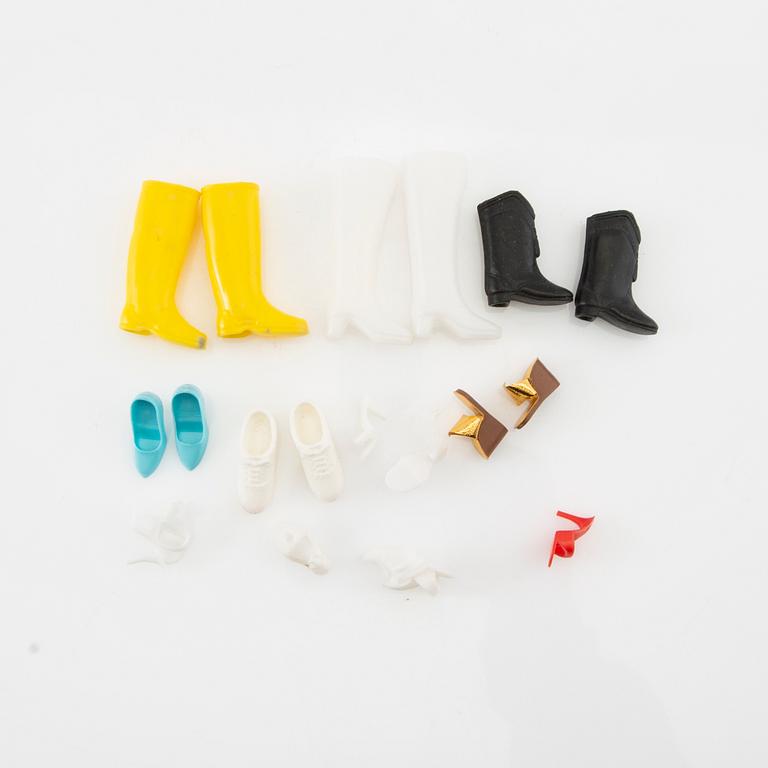 Barbie, docka, vintage "Ponytail" med diverse kläder och accessoarer, garderob och box, Mattel 1960.