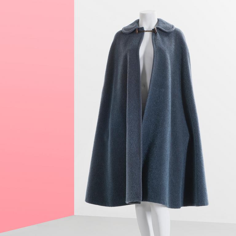 CAPE, Yves Saint Laurent, storlek 40.