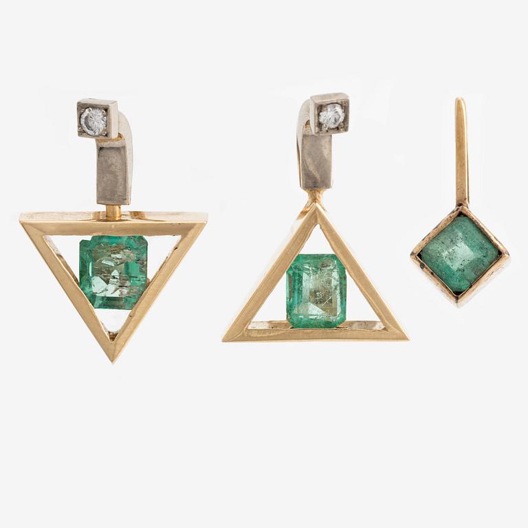 Earrings and pendant, triangular gold with emeralds and brilliant-cut diamonds.