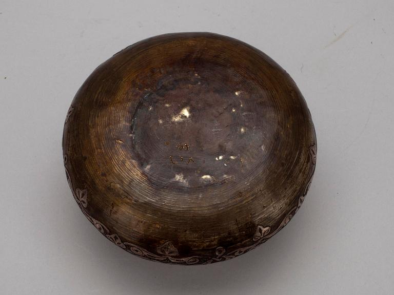 SKÅL, mässing samt silver, arkaiserande, Mellanöstern, sekelskiftet 1800/1900.
