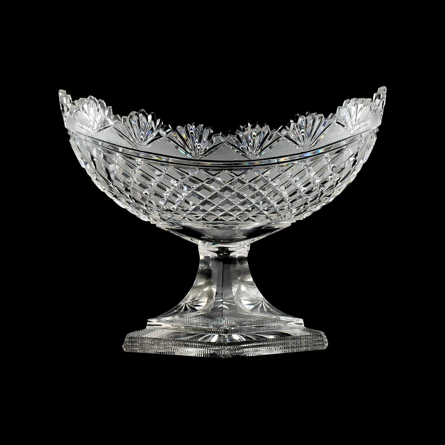 SKÅL PÅ FOT, kristall, 1900-talets första hälft.