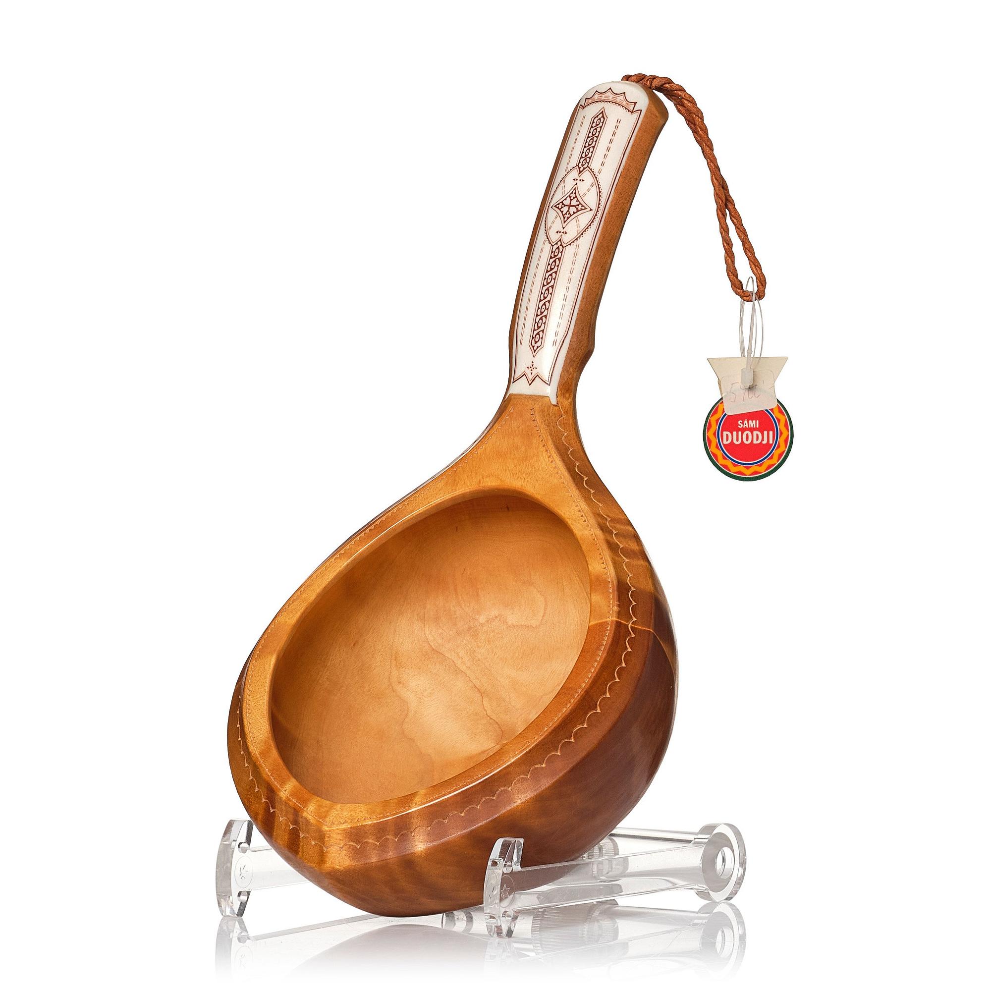 Hans Sunna, a milk vessel.