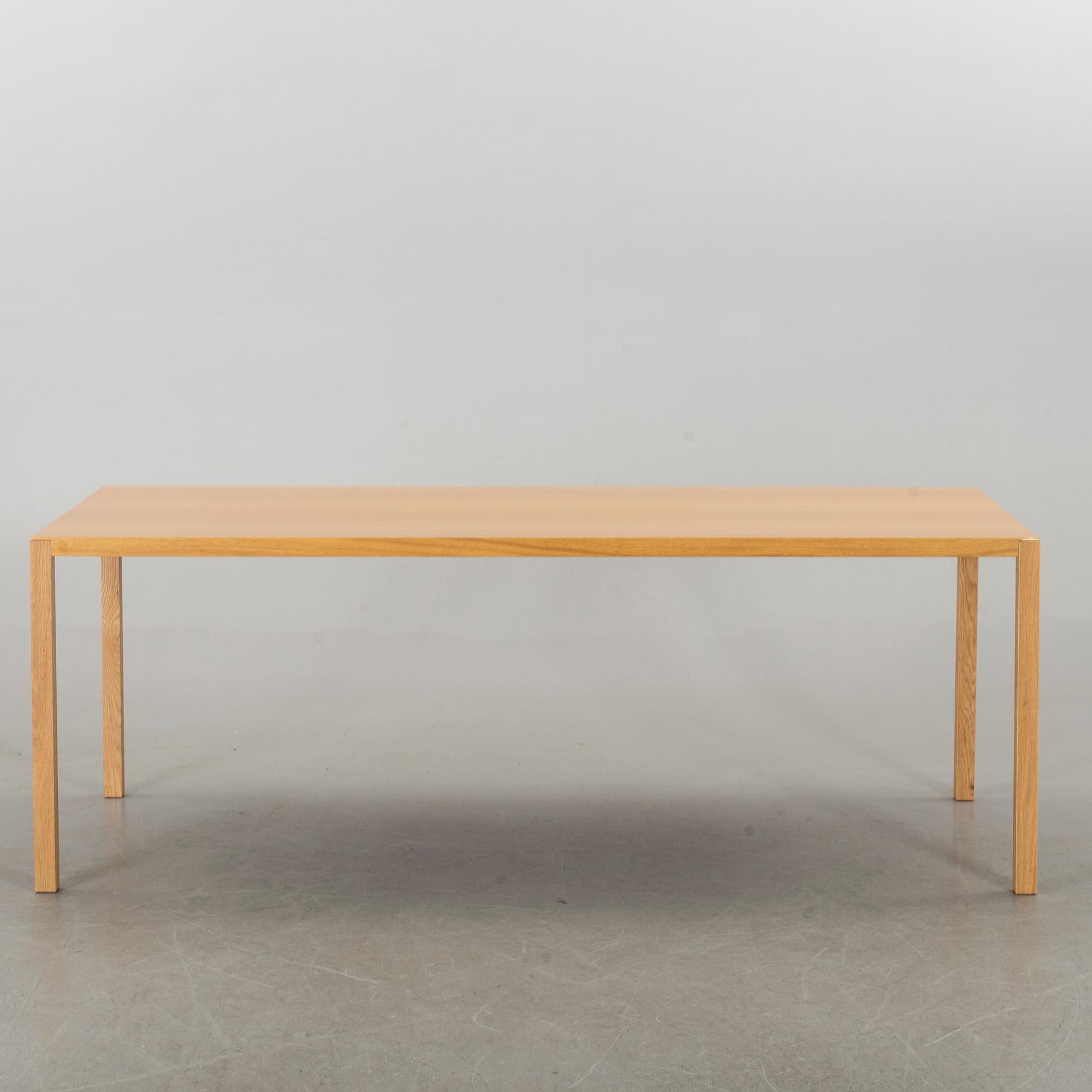 ROGER PERSSON, bord/matbord, "Bespoke", Swedese 2010.