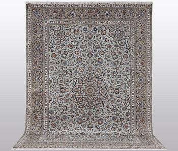 A carpet, Kashan, signed Fani, ca 420 x 300 cm.
