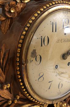 VÄGGUR, gustaviansk stil, 1900-tal, urtavla märkt P. N Wohlin.