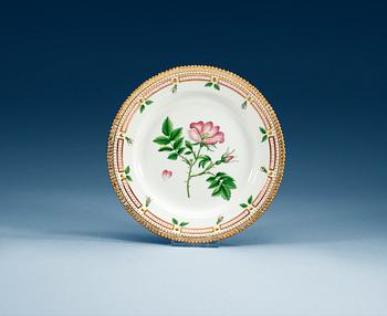 1386. TALLRIKAR, sju stycken, porslin. Kungl dansk, “Flora Danica”, 1900-tal.
