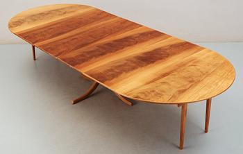 A Josef Frank mahogany dining table, Svenskt Tenn, model 1020.