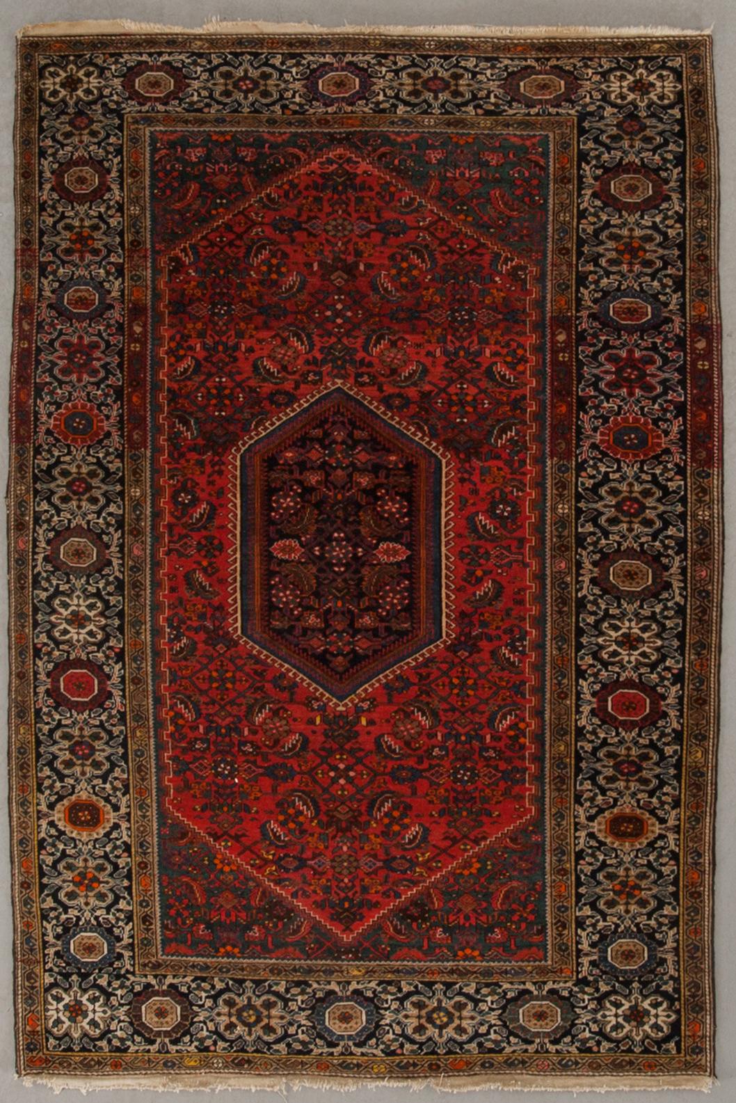 MATTA, semiantik, Sarouk, ca 192 x 133 cm.