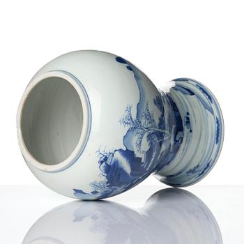 A blue and white vase, Qing dynasty, Kangxi (1662-1722).