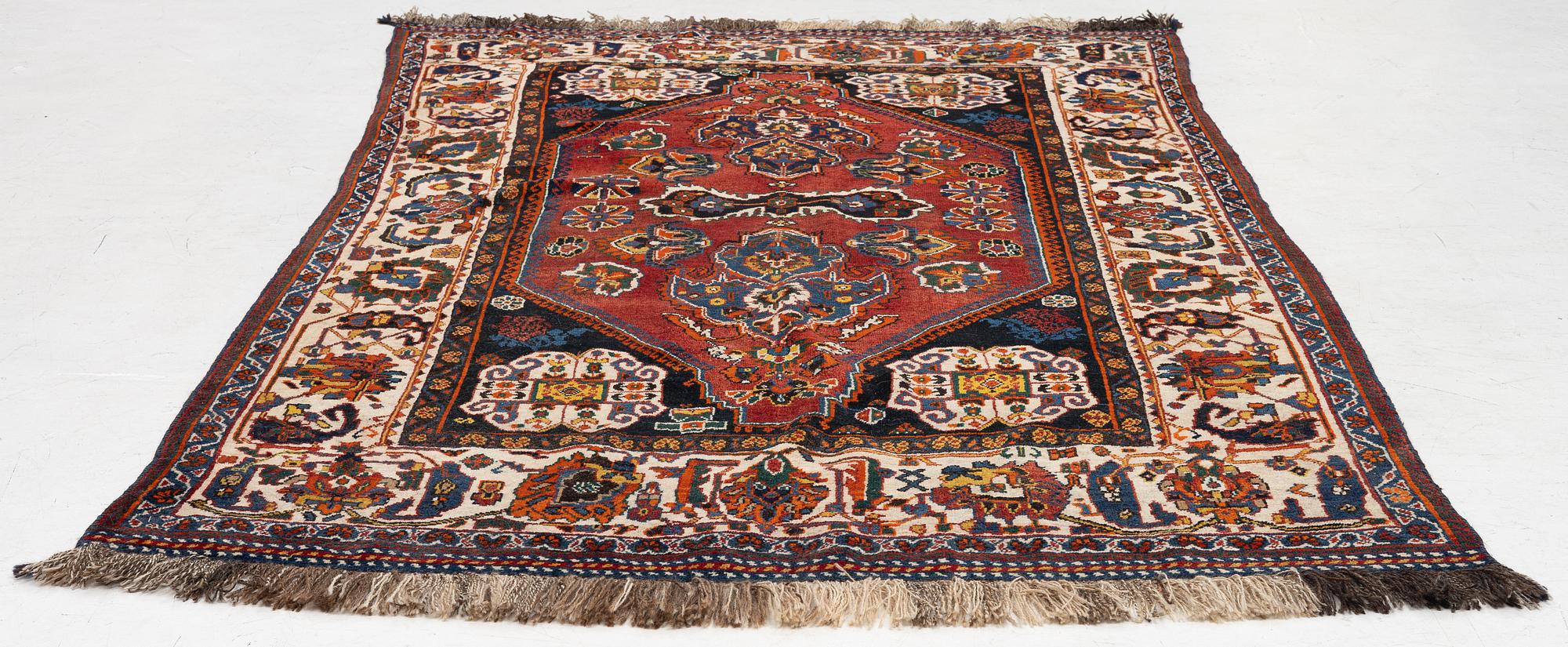 An antique Kashkuli Qashqai rug, South Persia, c. 249 x 150 cm. .