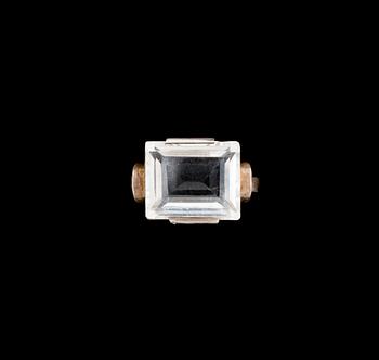 RING, silver med bergkristall. Heribert Engelbert, Stockholm 1942. Vikt ca 4 gram.