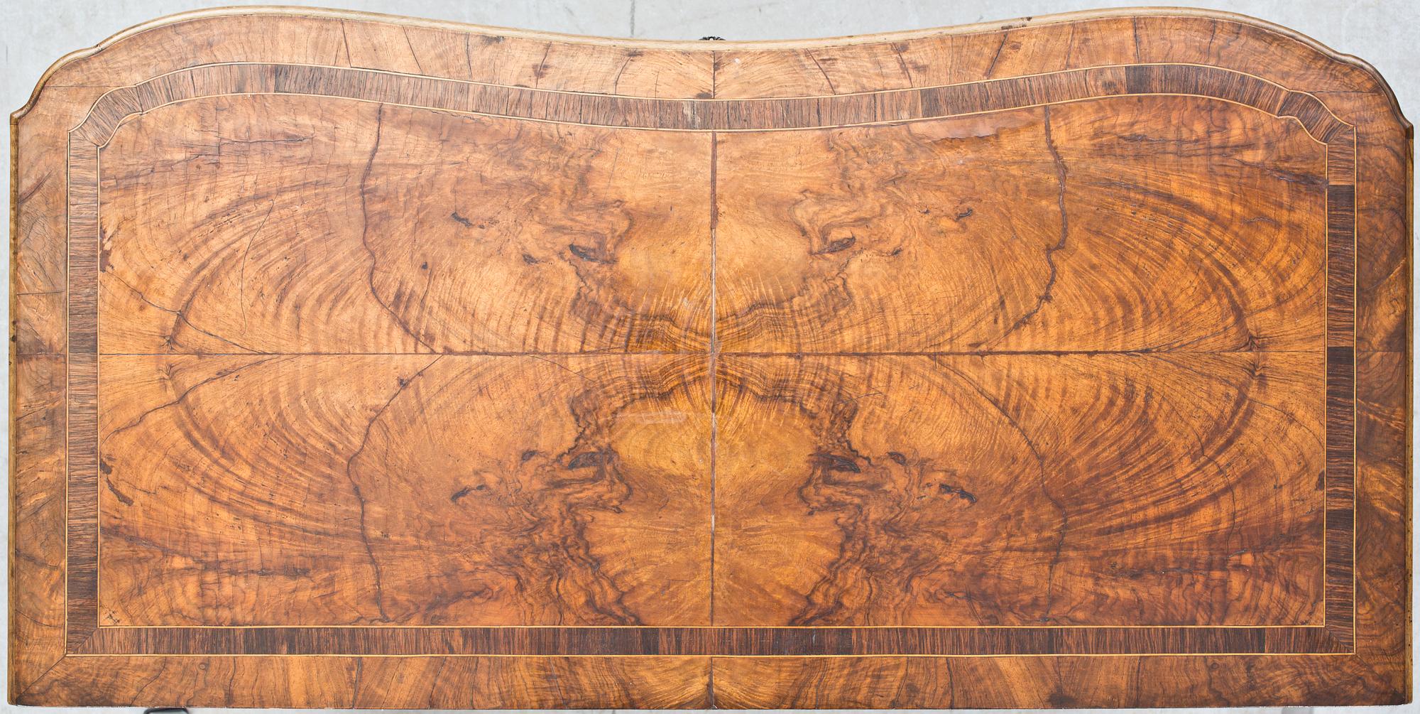 BYRÅ, senbarock, troligen Frankrike, 1700-talets slut.