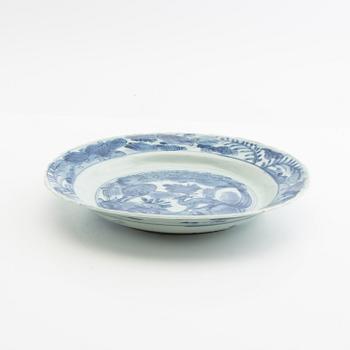 A blue and white dish and cup, Ming dynasty.