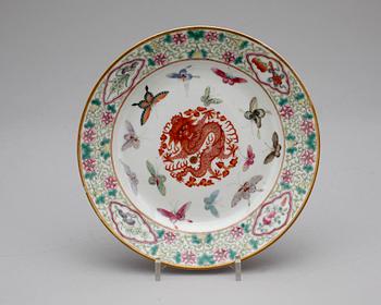 FAT, porslin, Kina Sen Qing dynasti med Guanxus sex karaktärers märke.