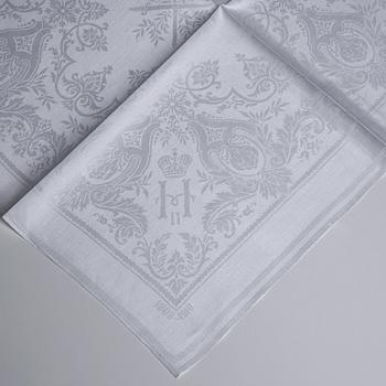 NAPKINS, 6 pieces. Linen damask. Russia, woven a crowned Russian N II (tsar Nikolaj II) and 1909-1910.