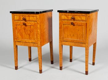 POTTSKÅP, 1 par, 1900-talets första hälft.