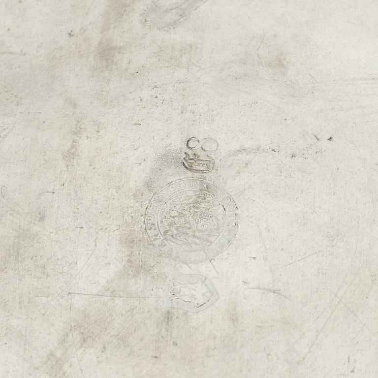 Skål på fot, tenn, Firma Svenskt Tenn, 1931.