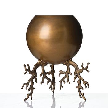 Hervé van der Straeten, "Coupe Boule", urna, patinerad brons, 2000-tal.