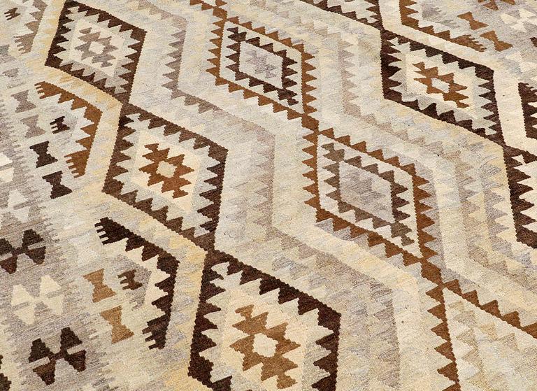 A carpet, Kilim, ca 306 x 193 cm.