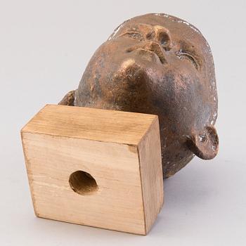 HEIKKI HÄIVÄOJA, pronssia, signeerattu ja päivätty 1958, numeroitu 1/2.