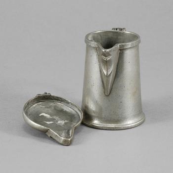 MÅLKÄRL, tenn, Baltzar Rokus, verksam 1743-1788 i Arboga. Kontrollerad 1758.