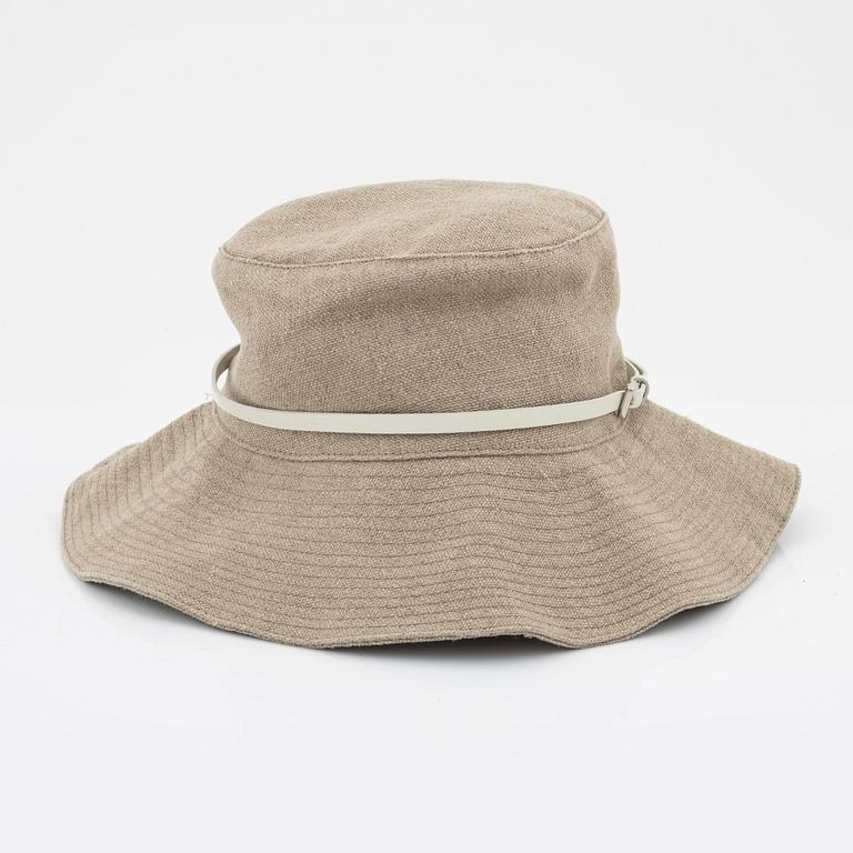 Prada, A flax bucket hat, size S.
