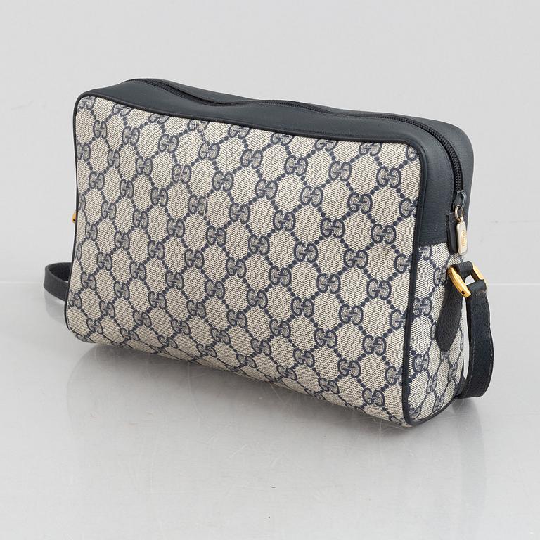 Gucci, A vintage handbag.
