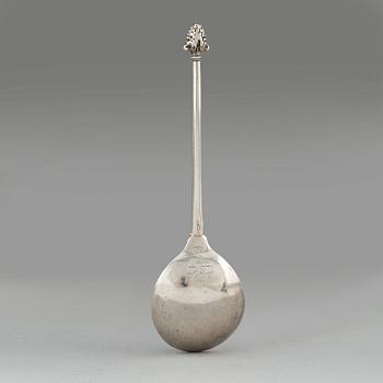 A Norwegian 17th century silver spoon, possibly of Helle Gullsmed (Christiania).