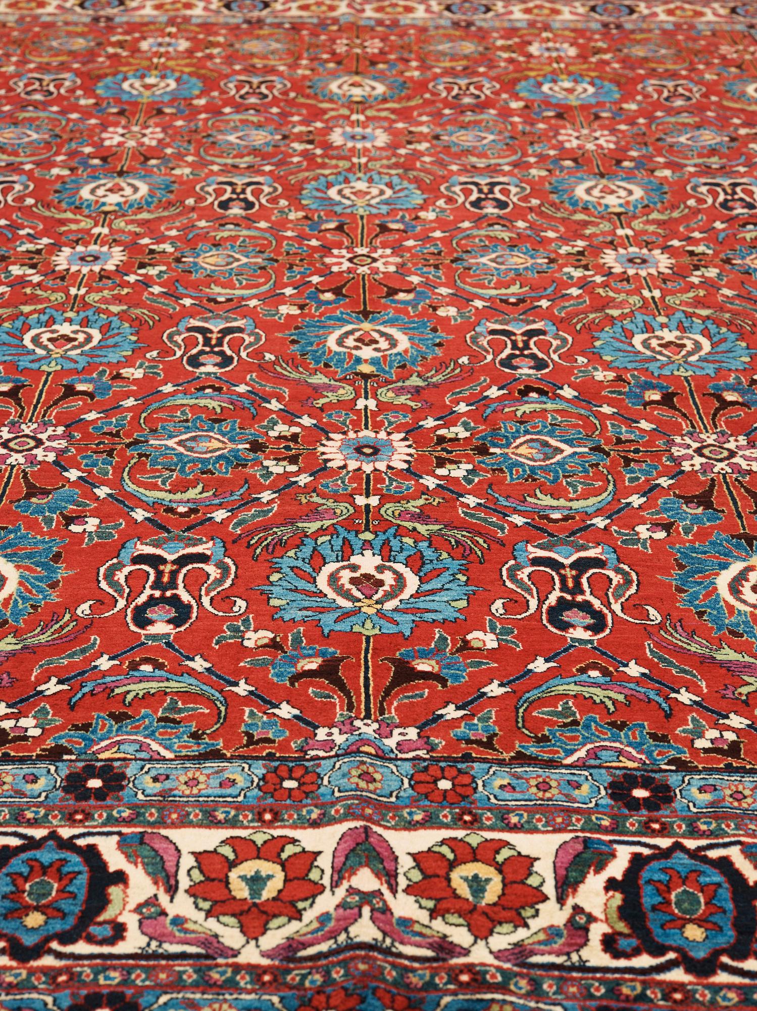 A CARPET. A semi-antique Veramin probobly. 303-311 x 208,5 cm.