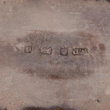 TOILETTESET, 5 delar och PILLERBURK, Birmingham, England, 1800-talets andra hälft.