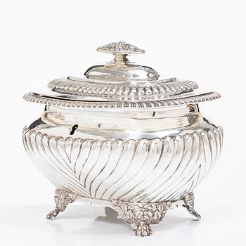 Hyam Hyams, skrin med lock, silver, London, England 1821-1822.