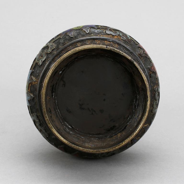 VAS, Metall, Kina, omkring år 1900.
