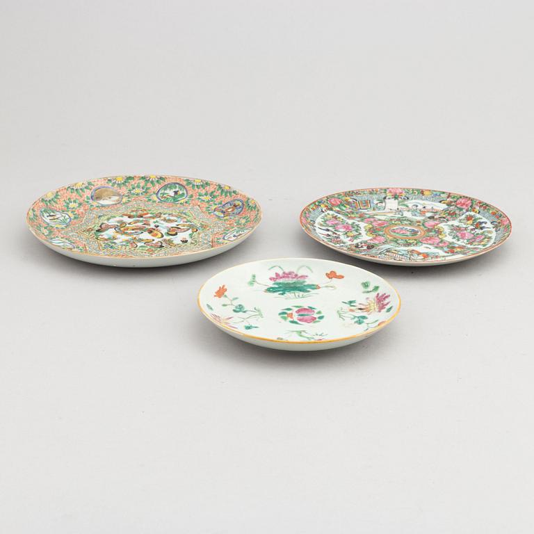 A group of Chinese porcelain, late Qing dynasty, Canton, and 20th century.