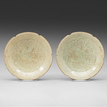 310. A pair of Qing bai petal lobed bowls, Song dynasty (960-1279).