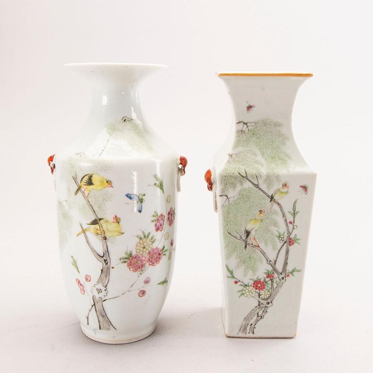 A set of two Chinese 20th century porcelain vases.