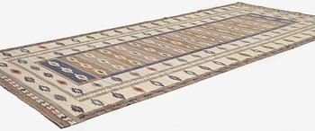 Märta Måås-Fjetterström, matta "Ljusa mattan", rölakan, ca 509 x 225 cm, signerad MMF.