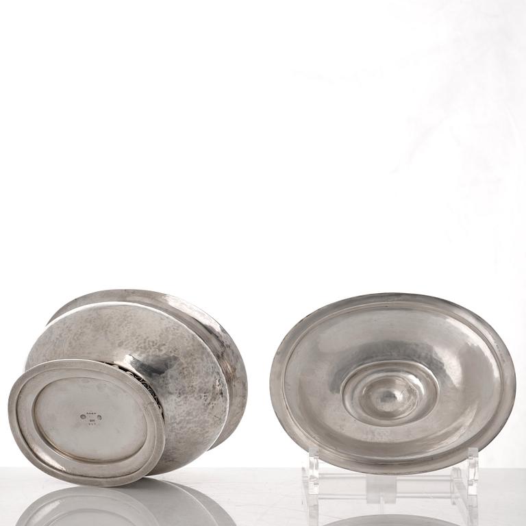 Georg Jensen, an oval 830/1000 silver box, Copenhagen 1920, design nr 317.