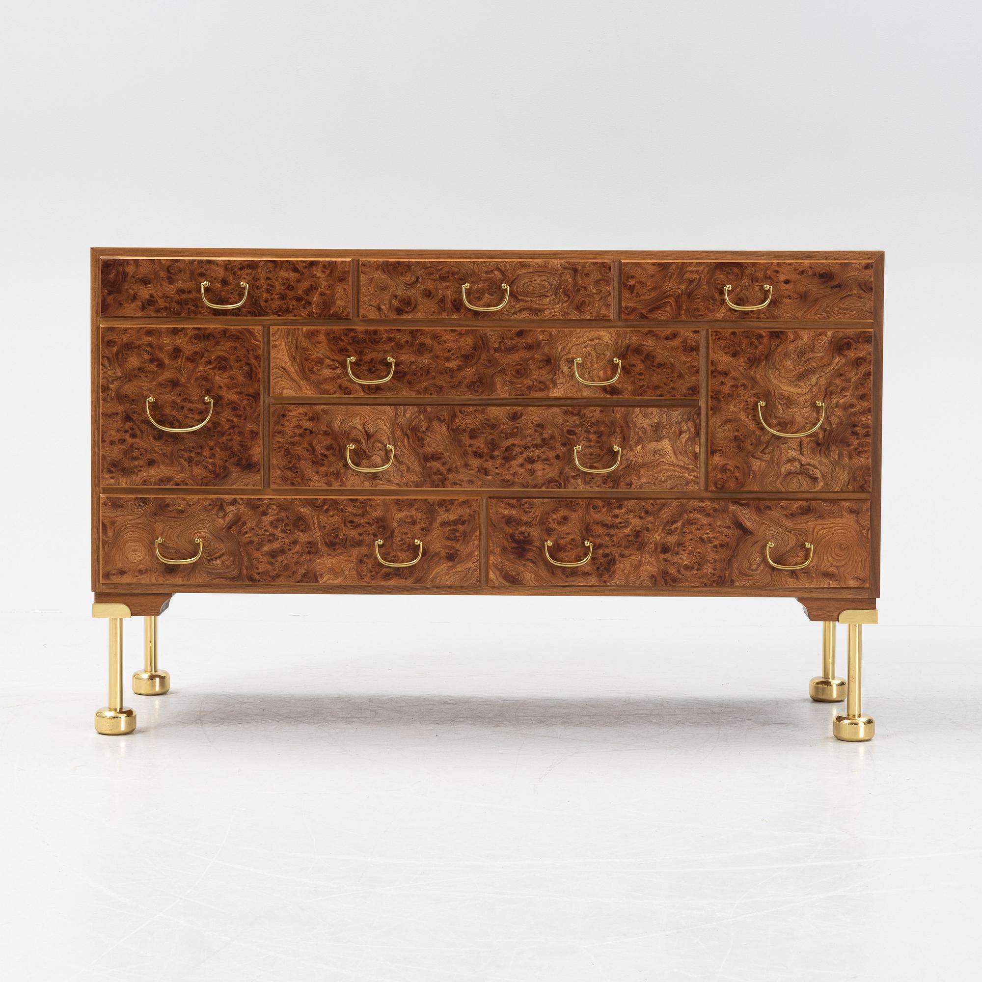 Josef Frank, Tyresöbyrån modell 2170 Firma Svenskt Tenn, formgiven 1954, tillverkad efter 1985.