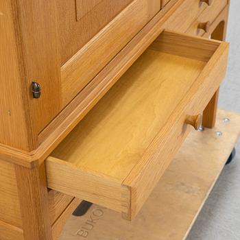 Carl Malmsten, skåp, "Oktober".