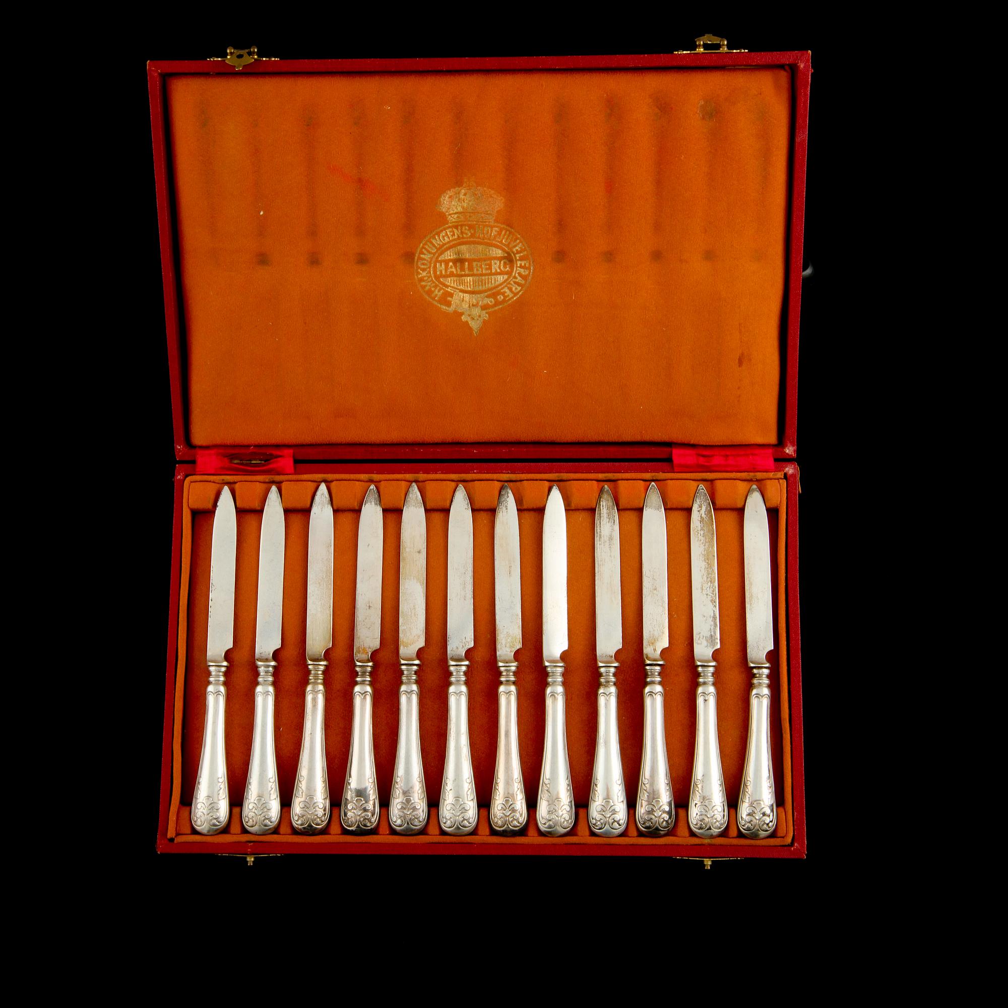 FRUKTKNIVAR, 12 st, silver, C.G Hallberg, Stockholm, 1909. Vikt 390 g.