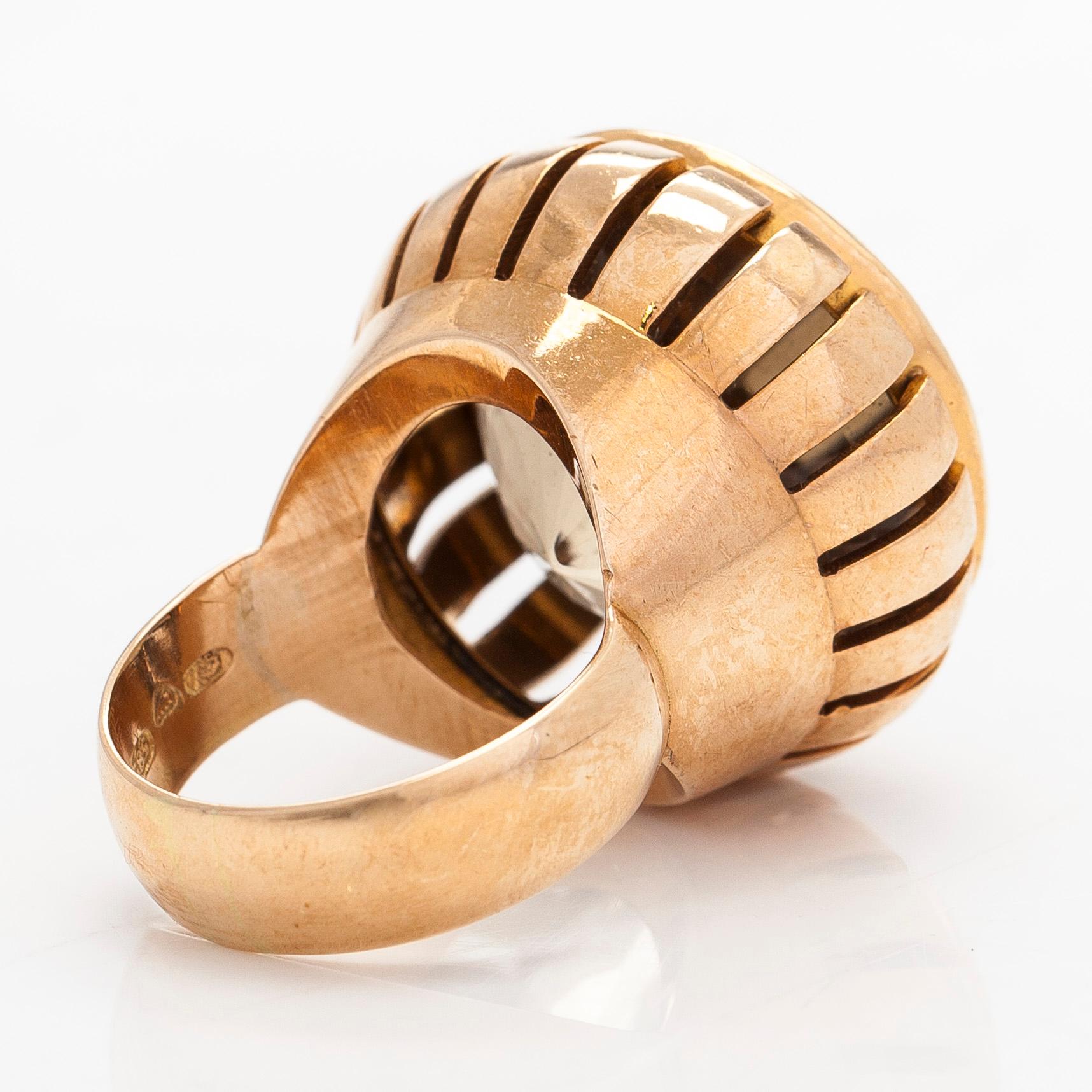 Ring, 14K guld och rökkvarts, Kaisaniemen Kello ja Kulta 1962.