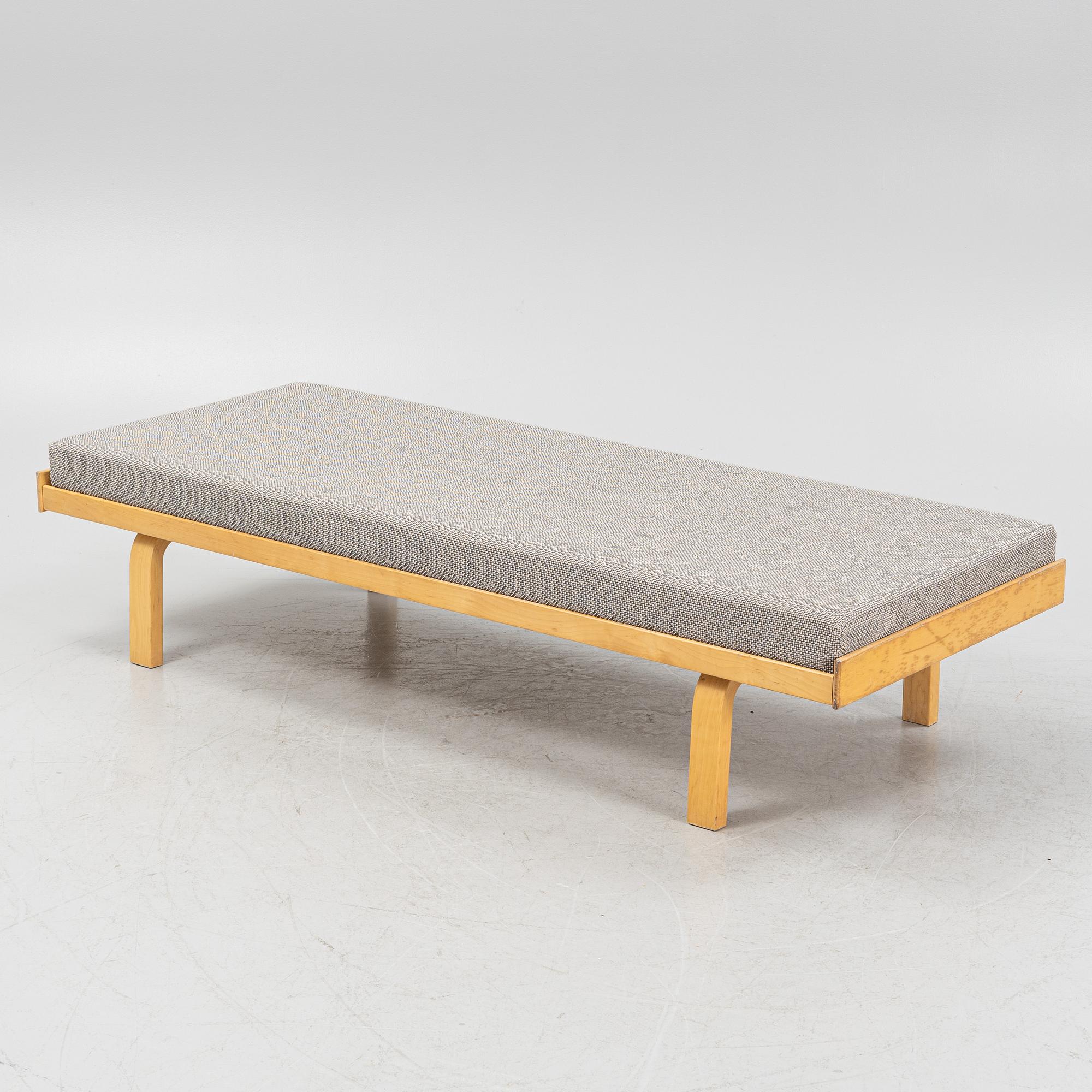 Alvar Aalto, dagbädd, modell 710, Artek, Finland.