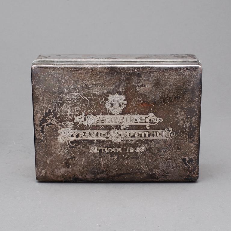 CIGARETTSKRIN, 2 st, silver, bla Japan, 1900-tal.