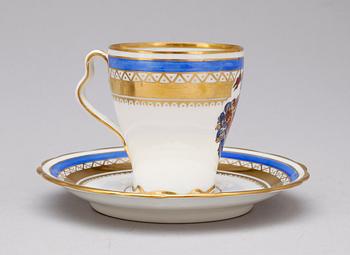 KOPPAR, 2 st samt SIGILL, porslin, vapenporslin, 1800-tal, bla Dresden.
