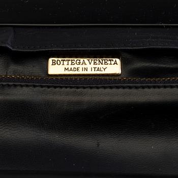 CLUTCH, Bottega Veneta.