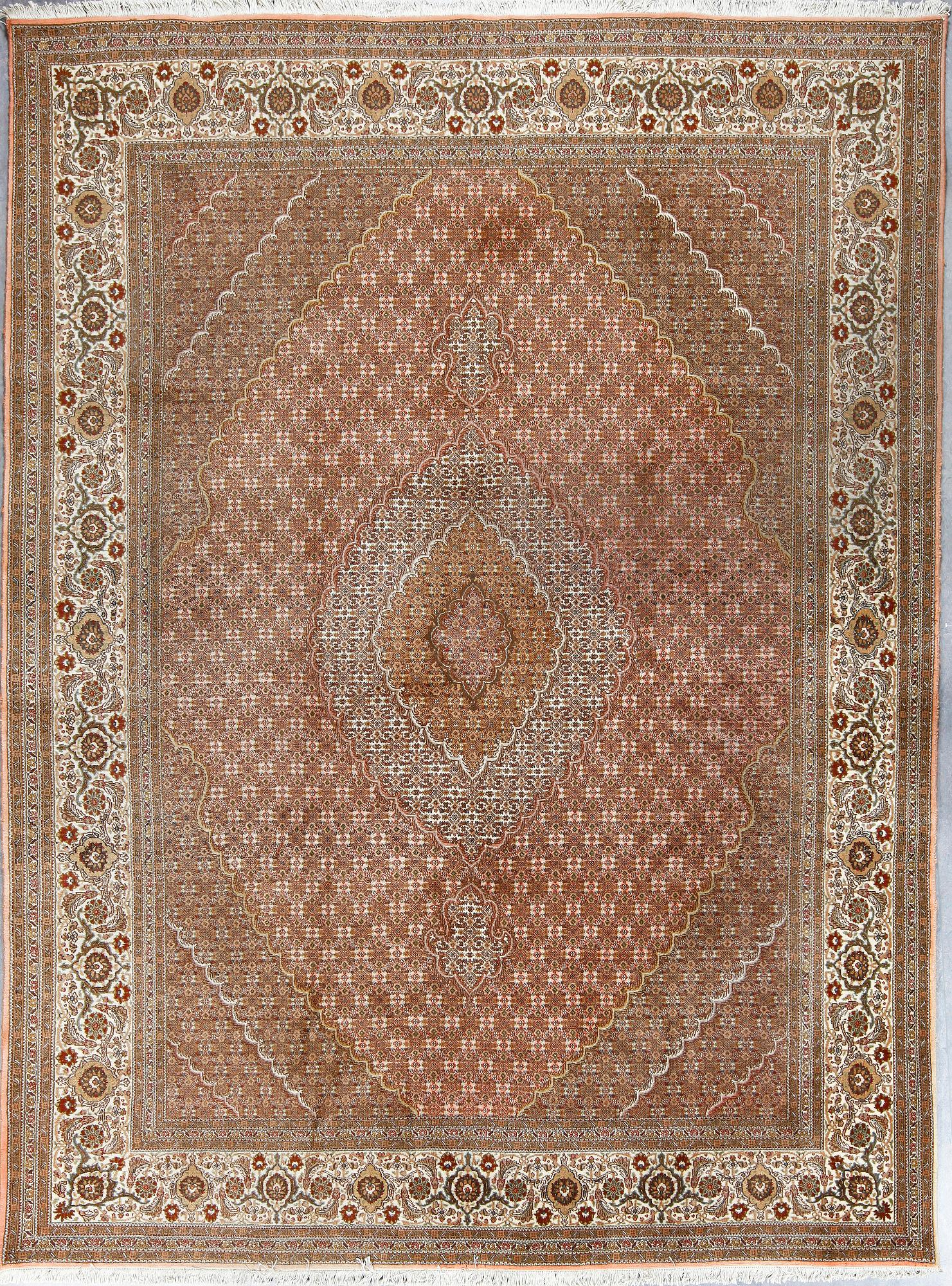MATTA, old Täbris, 235x245 cm.